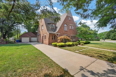 2769 Oakman Boulevard