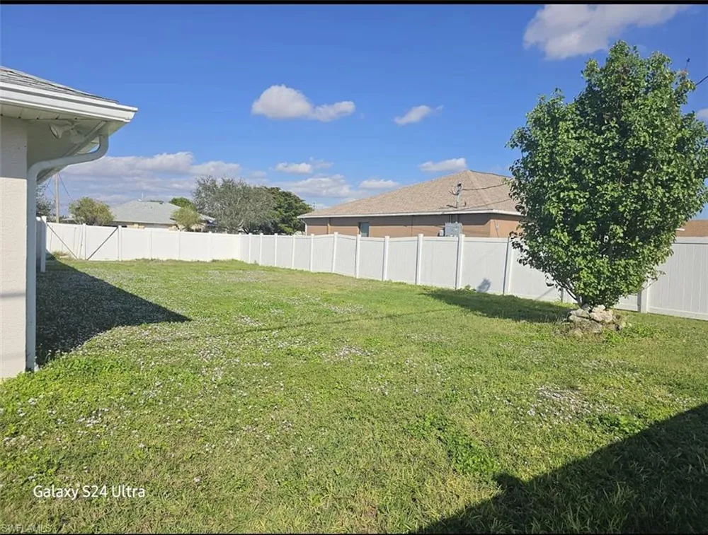 1012 SE 12th Terrace Cape Coral, FL 33990