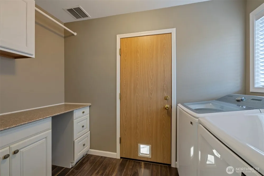 21462 SE 277th Street Maple Valley, WA 98038