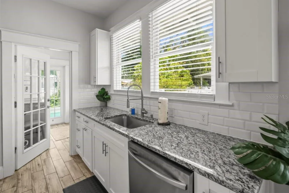 7002 CAMERON AVENUE Tampa, FL 33614