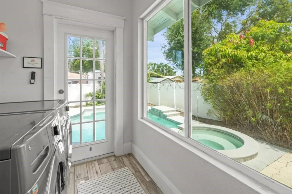 7002 CAMERON AVENUE Tampa, FL 33614