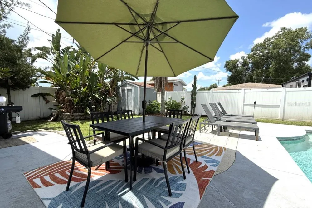 7002 CAMERON AVENUE Tampa, FL 33614