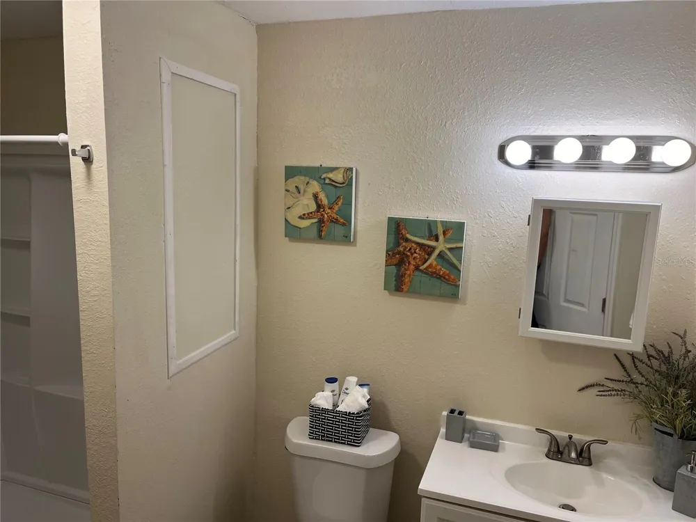 2717 W STATE STREET Tampa, FL 33609