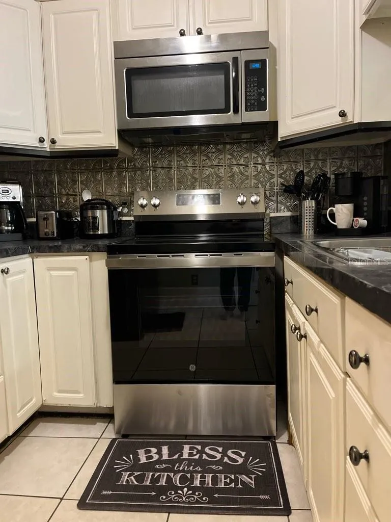 2717 W STATE STREET Tampa, FL 33609