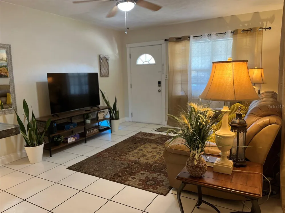 2717 W STATE STREET Tampa, FL 33609