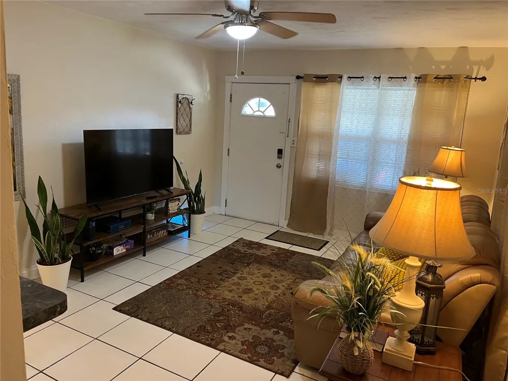 2717 W STATE STREET Tampa, FL 33609