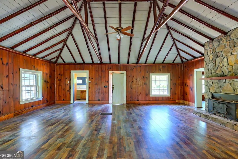 23 Tanglewood LN Lakemont, GA 30552
