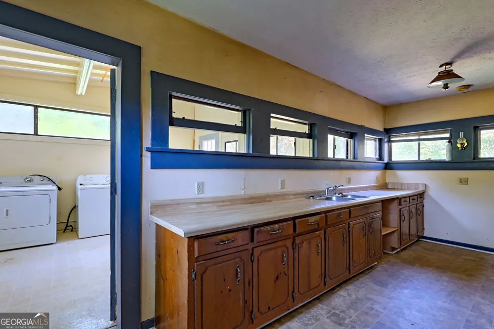 23 Tanglewood LN Lakemont, GA 30552
