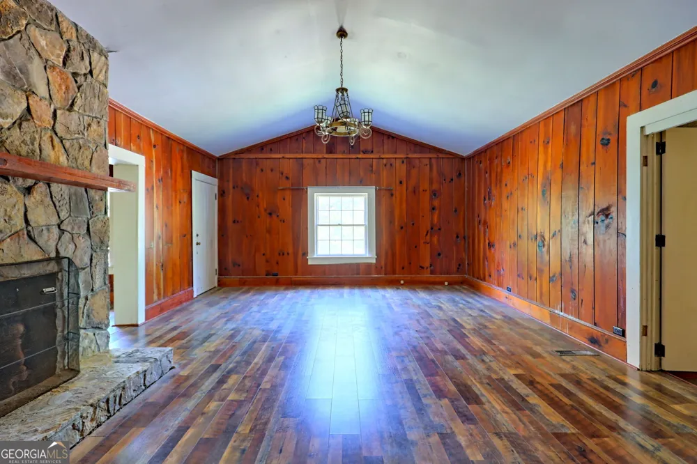 23 Tanglewood LN Lakemont, GA 30552