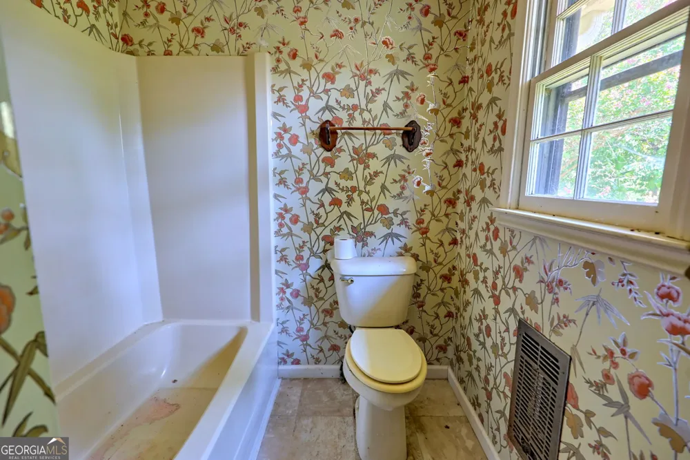 23 Tanglewood LN Lakemont, GA 30552