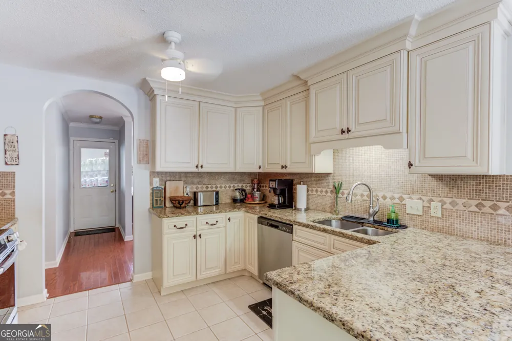 3314 Banks Mountain DR Gainesville, GA 30506