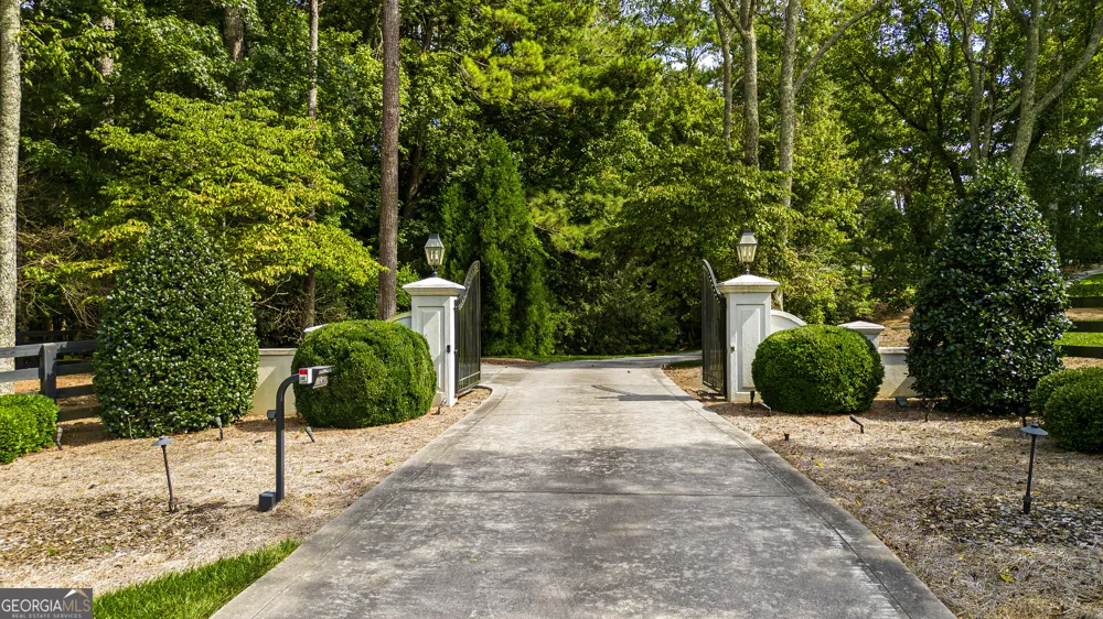 1985 Birmingham RD Alpharetta, GA 30004
