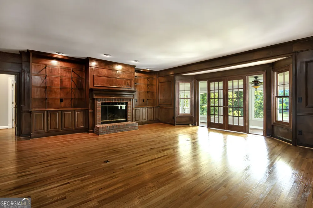 1985 Birmingham RD Alpharetta, GA 30004
