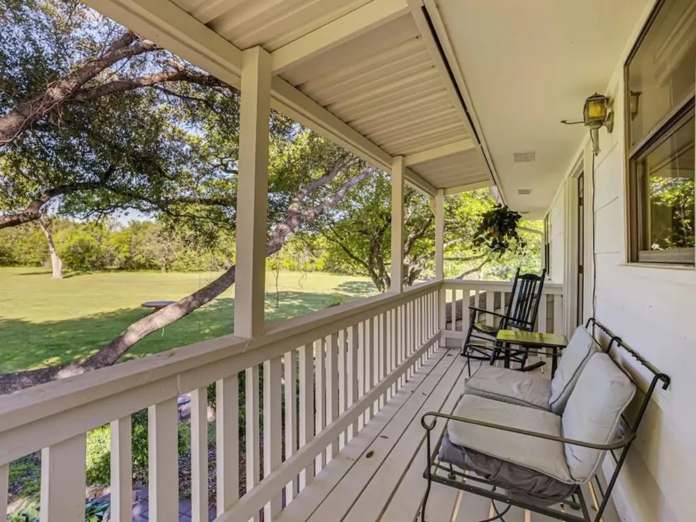 601 E Collard. Street Madisonville, TX 77864