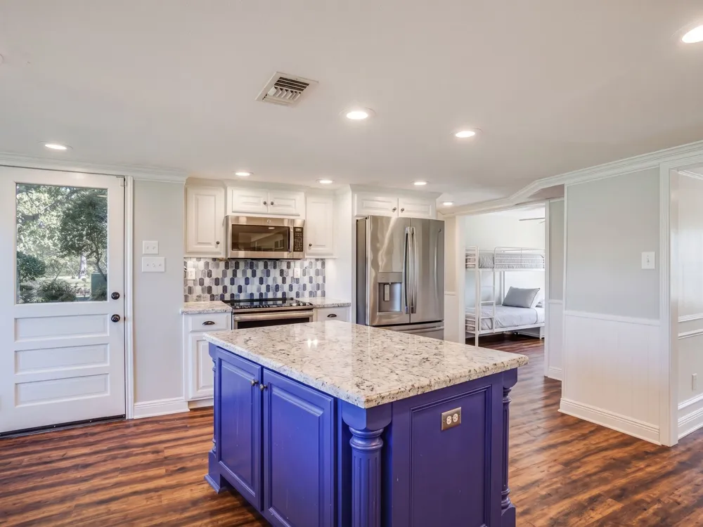 601 E Collard. Street Madisonville, TX 77864