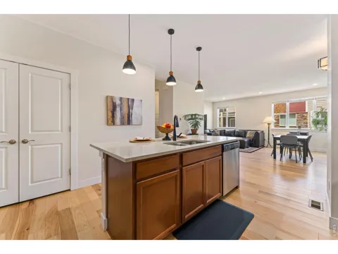 671 Robert Street #671