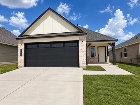 904 Lady Bird Lane