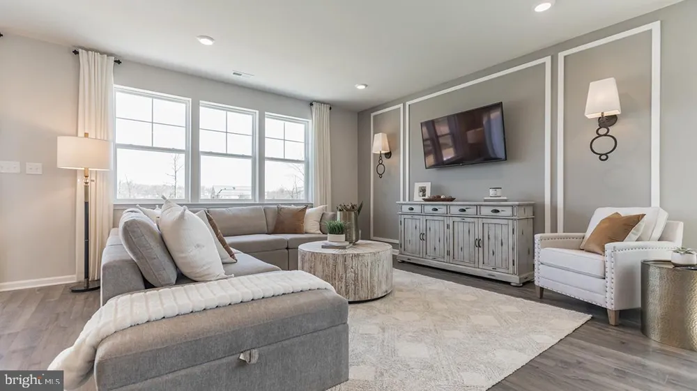 16 NORWICH LANE Moorestown, NJ 08057