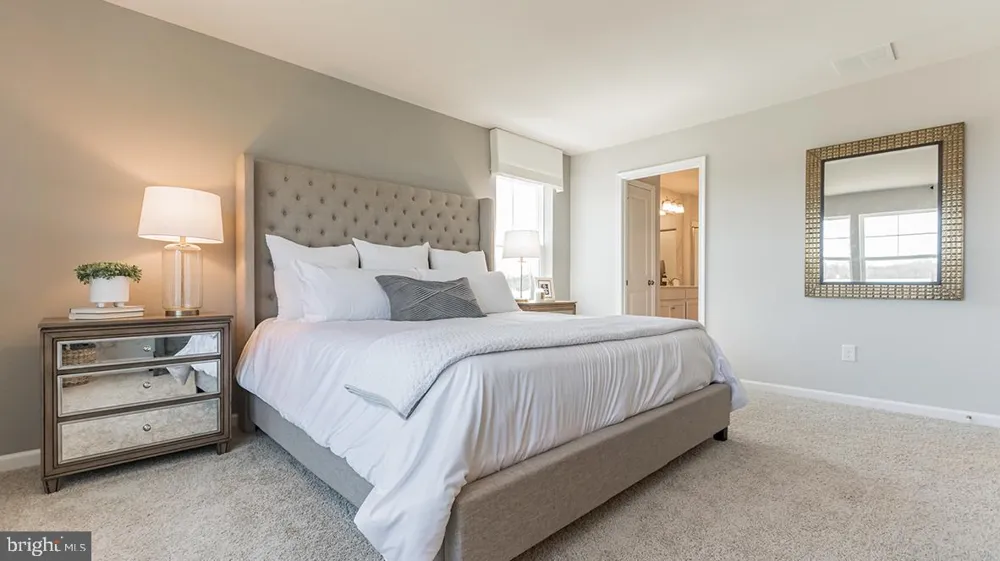 16 NORWICH LANE Moorestown, NJ 08057