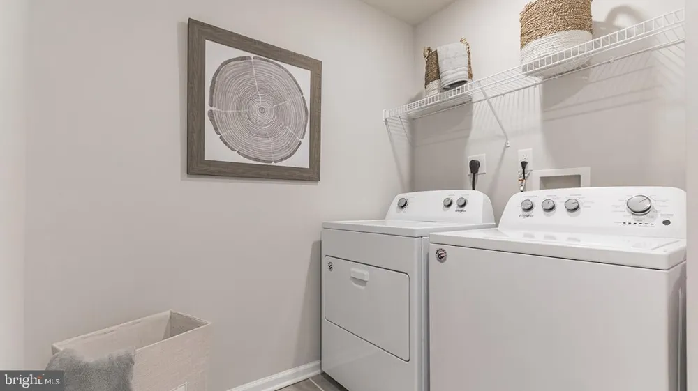 16 NORWICH LANE Moorestown, NJ 08057