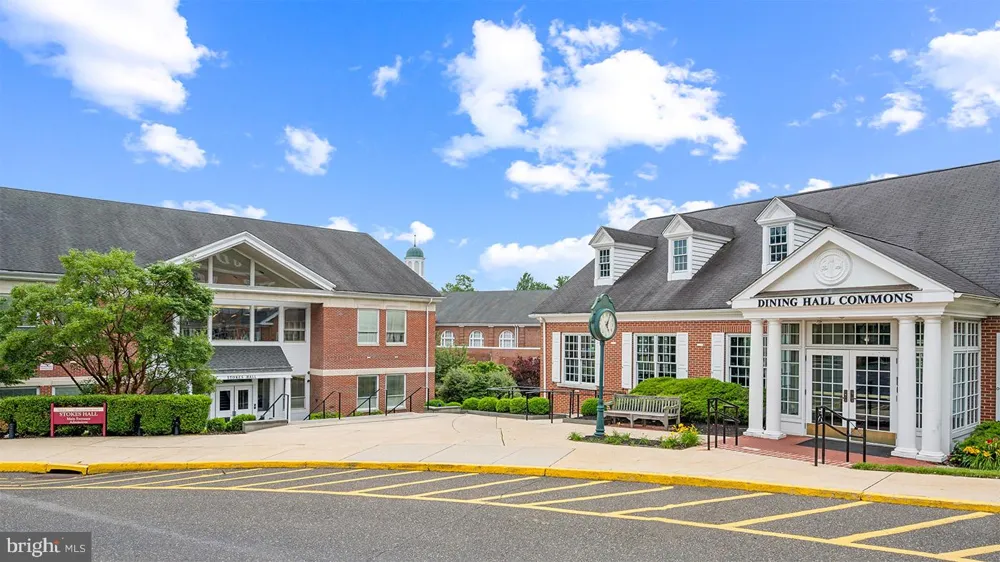 16 NORWICH LANE Moorestown, NJ 08057
