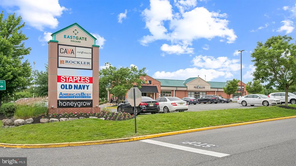 16 NORWICH LANE Moorestown, NJ 08057