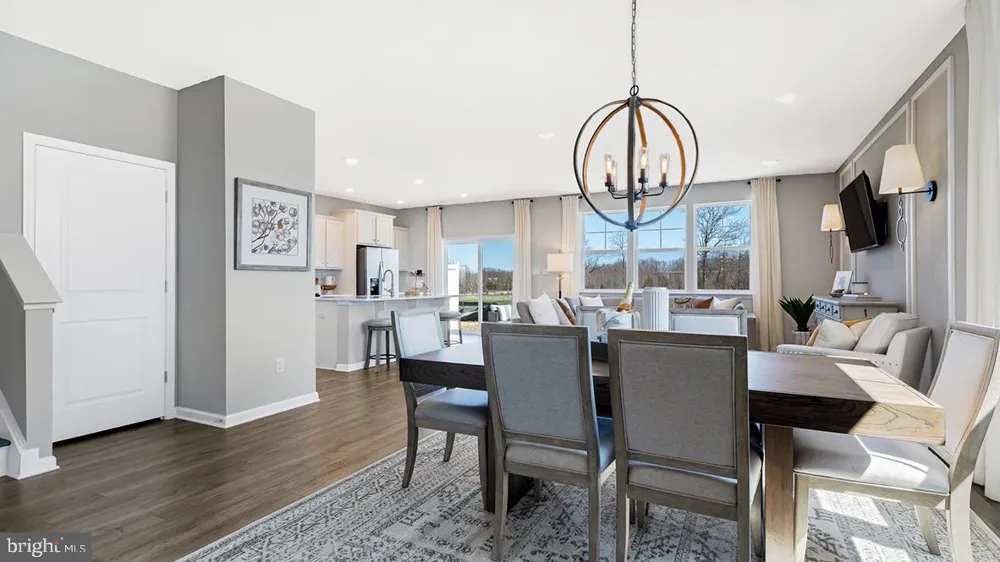 16 NORWICH LANE Moorestown, NJ 08057