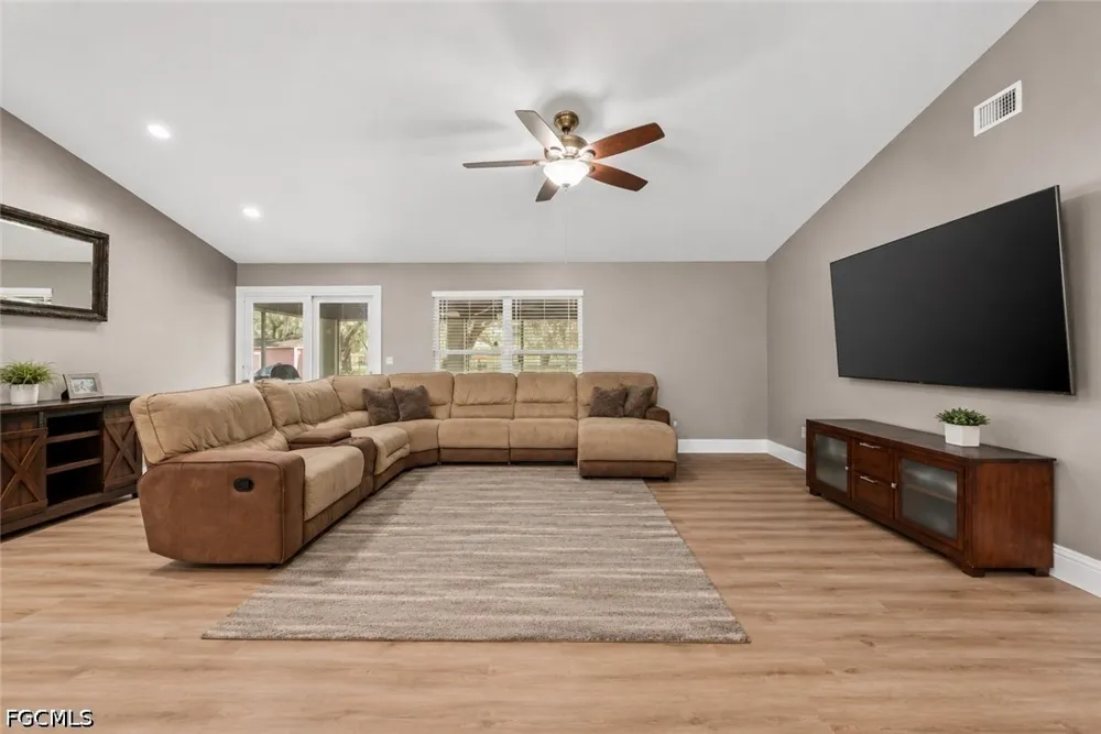 S Oak Street Labelle, FL 33935