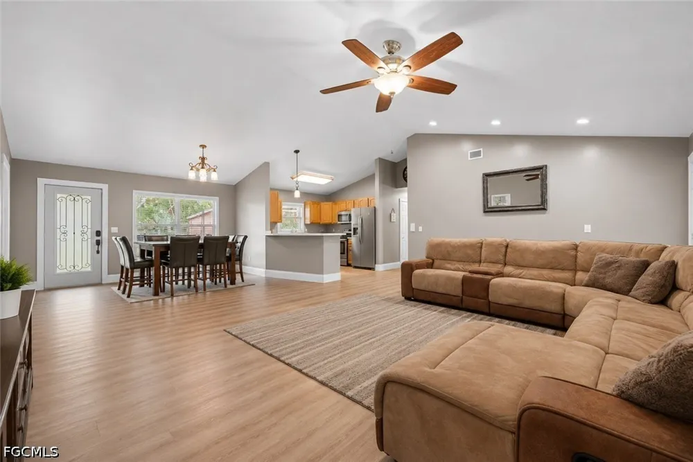 S Oak Street Labelle, FL 33935
