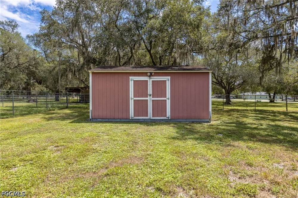 S Oak Street Labelle, FL 33935