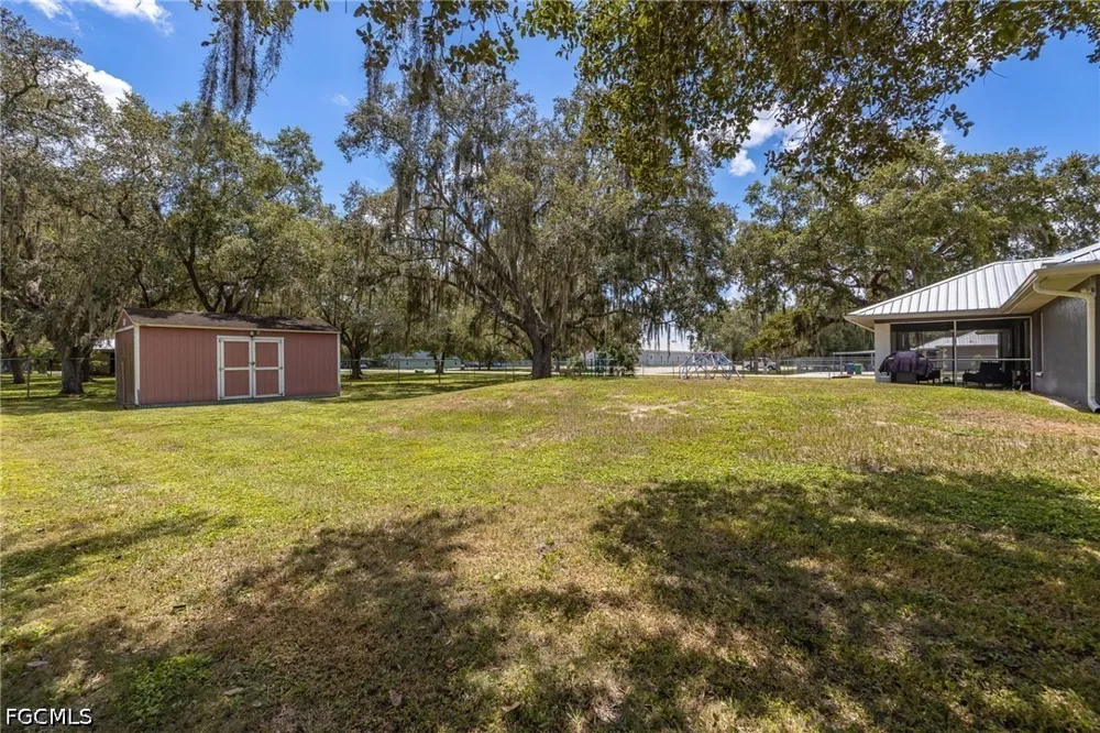 S Oak Street Labelle, FL 33935