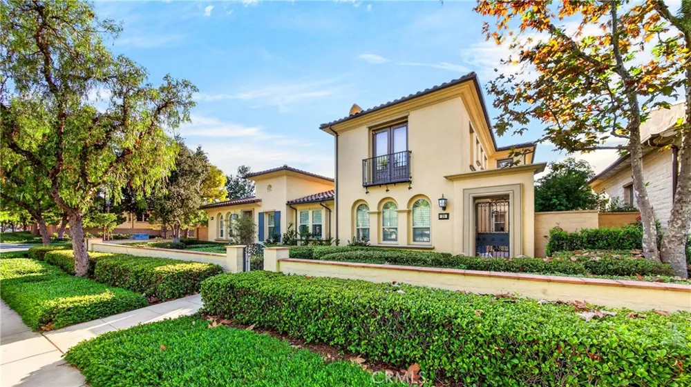 39 Arrowhead Irvine, CA 92618