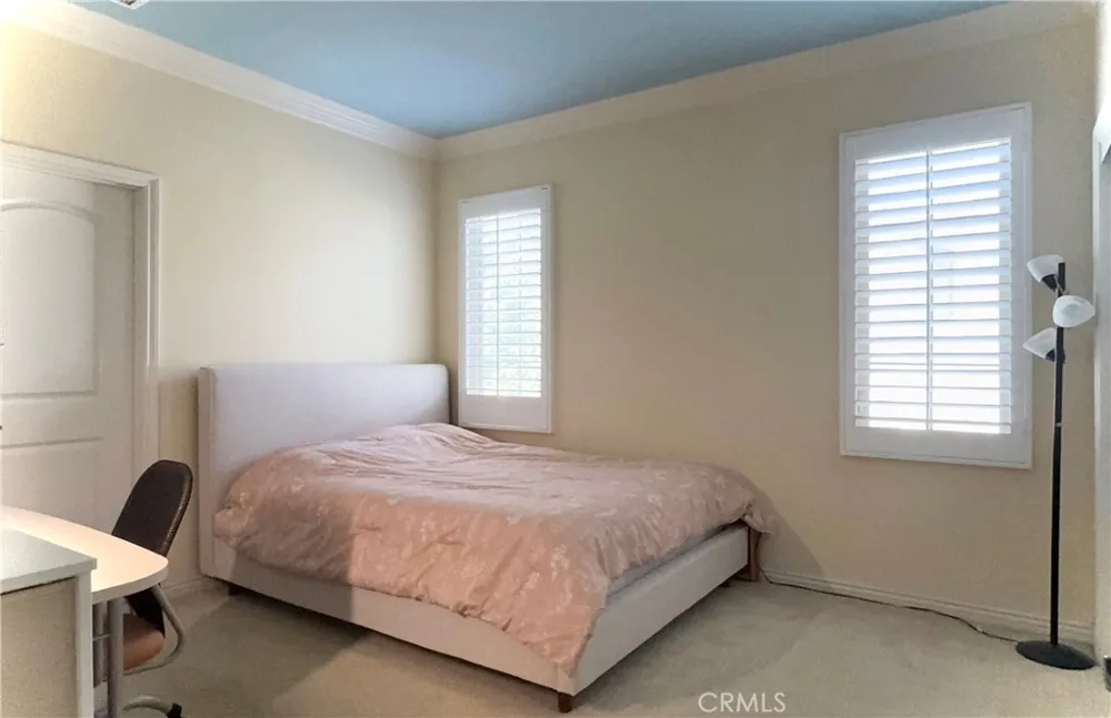 39 Arrowhead Irvine, CA 92618