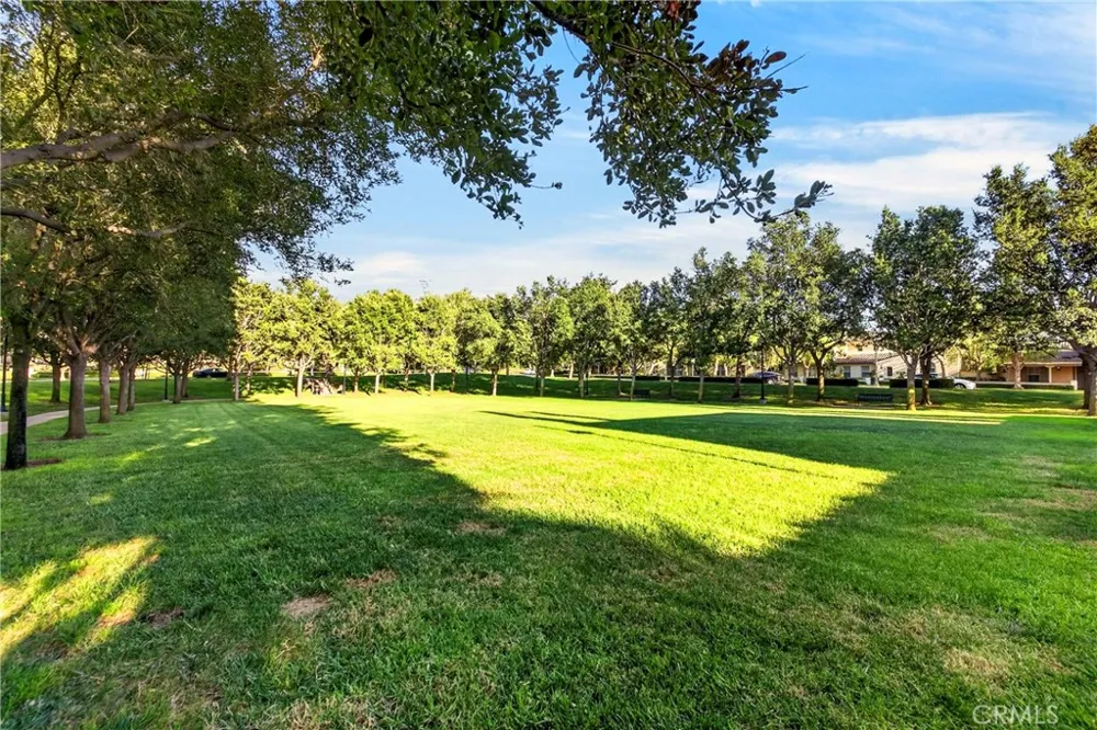 39 Arrowhead Irvine, CA 92618