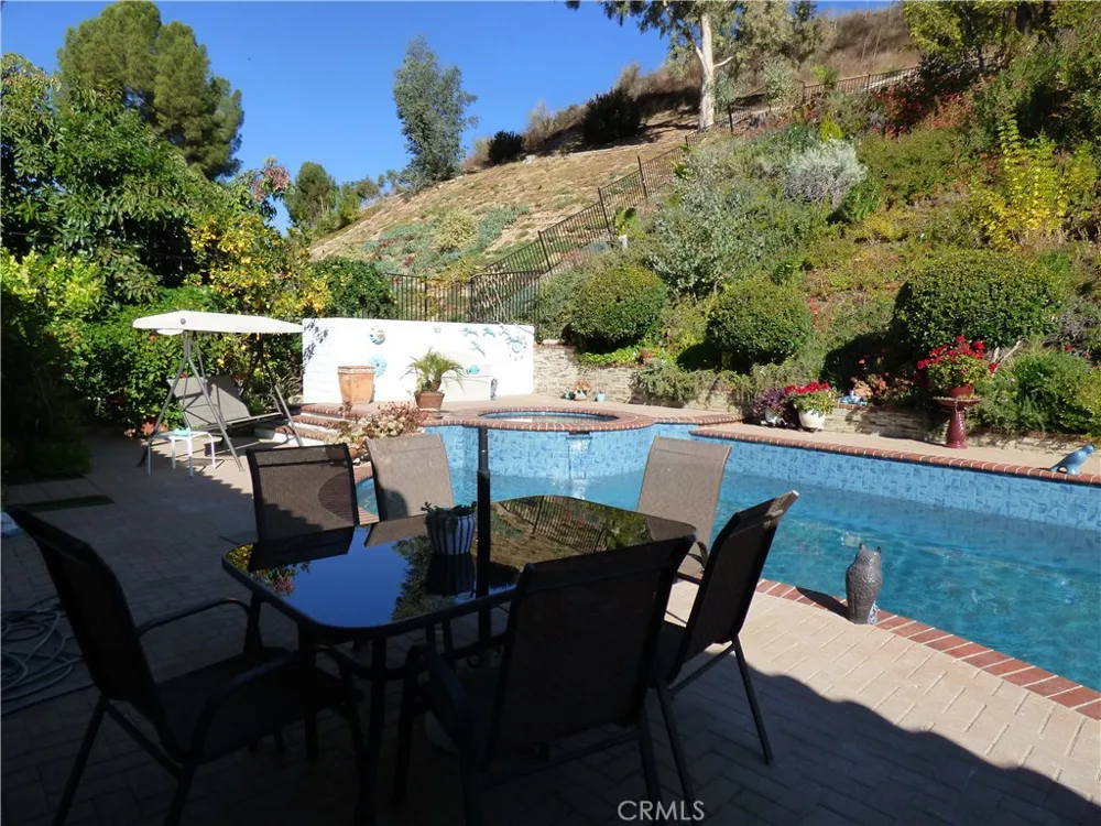 5920 Carell Agoura Hills, CA 91301