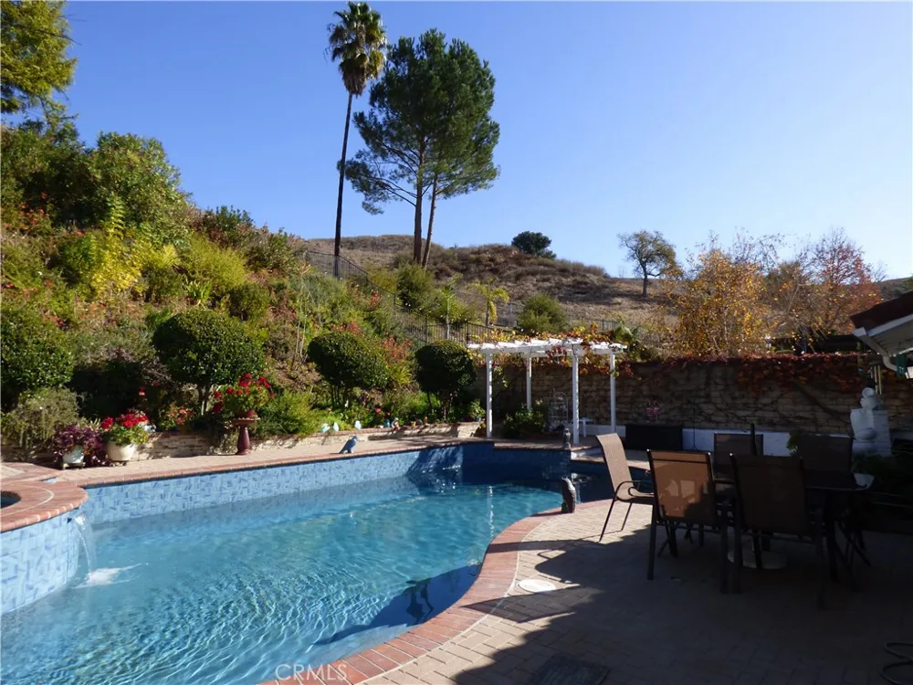 5920 Carell Agoura Hills, CA 91301