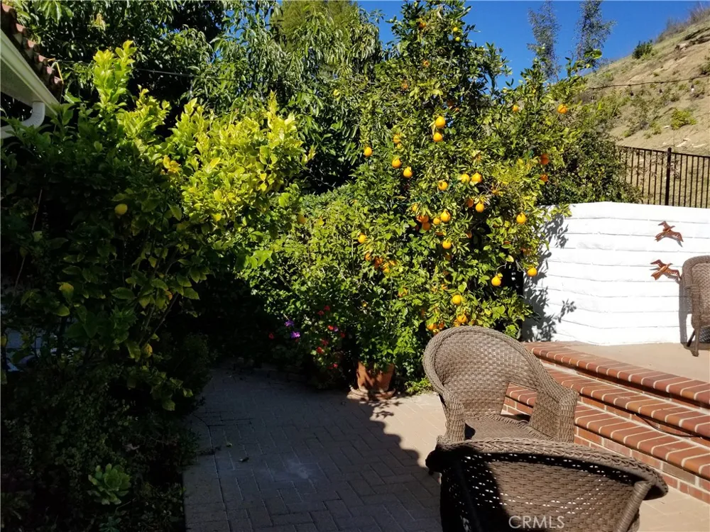 5920 Carell Agoura Hills, CA 91301