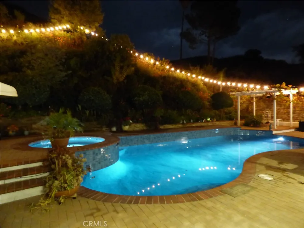 5920 Carell Agoura Hills, CA 91301