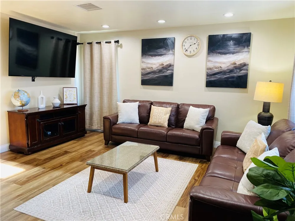 5864 Vista Santa Catarina San Diego, CA 92154