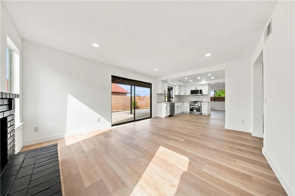 2001 Comstock Court Palmdale, CA 93551