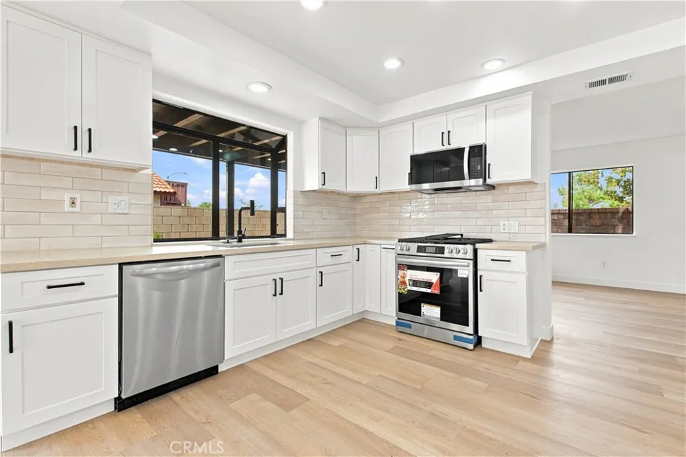 2001 Comstock Court Palmdale, CA 93551