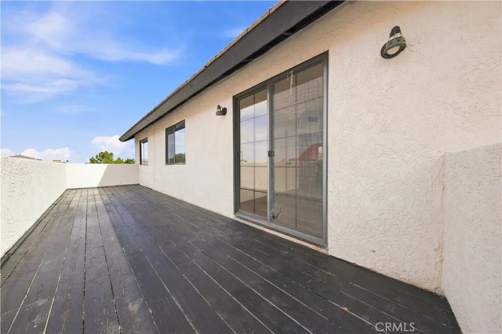 2001 Comstock Court Palmdale, CA 93551