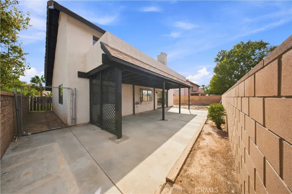 2001 Comstock Court Palmdale, CA 93551