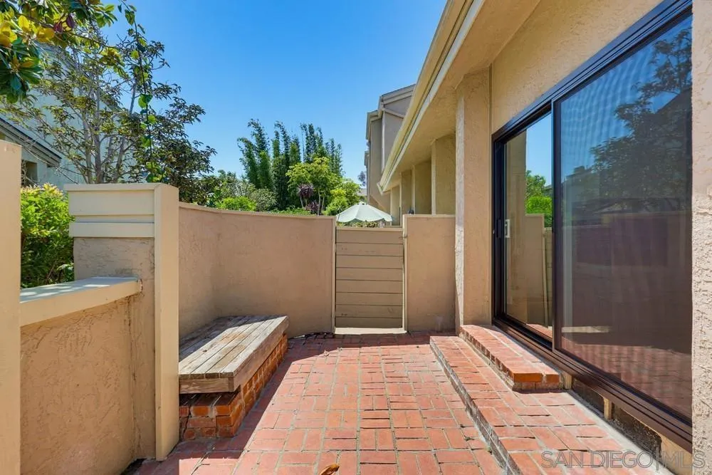 3249 Caminito Eastbluff #31 La Jolla, CA 92037