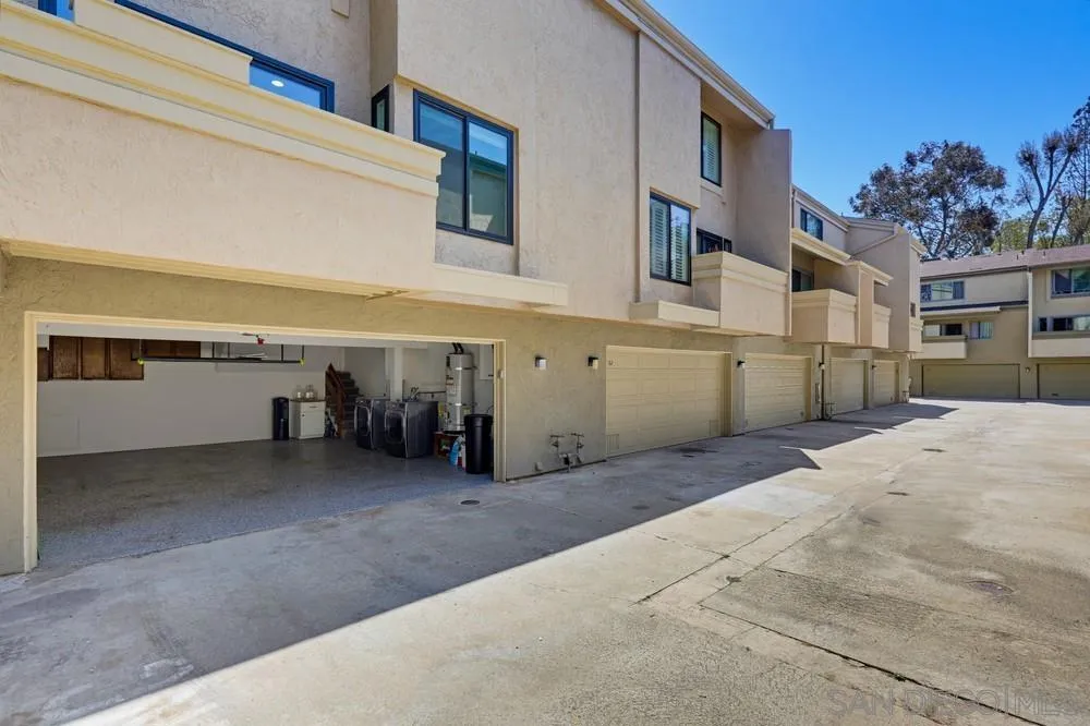 3249 Caminito Eastbluff #31 La Jolla, CA 92037
