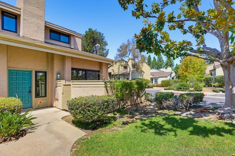 3249 Caminito Eastbluff #31 La Jolla, CA 92037