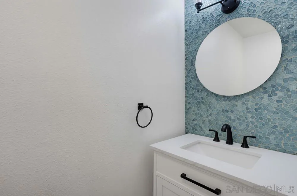 3249 Caminito Eastbluff #31 La Jolla, CA 92037