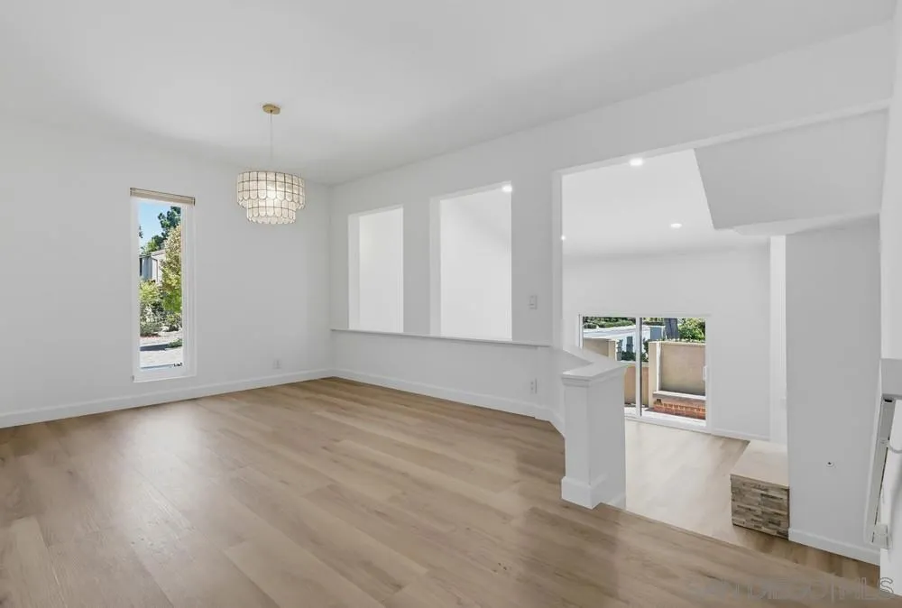 3249 Caminito Eastbluff #31 La Jolla, CA 92037