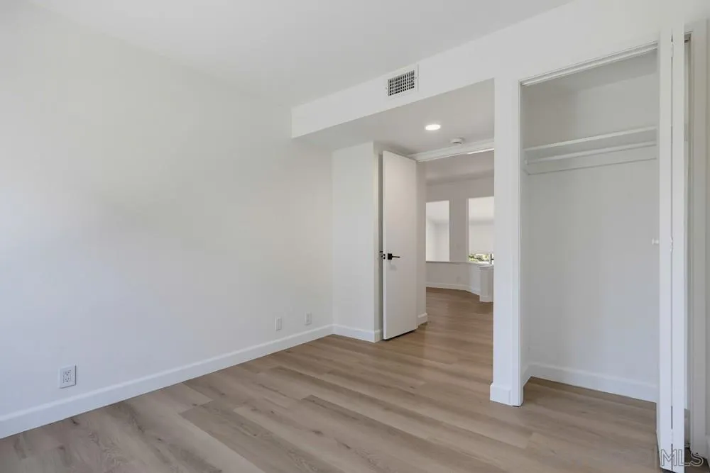 3249 Caminito Eastbluff #31 La Jolla, CA 92037
