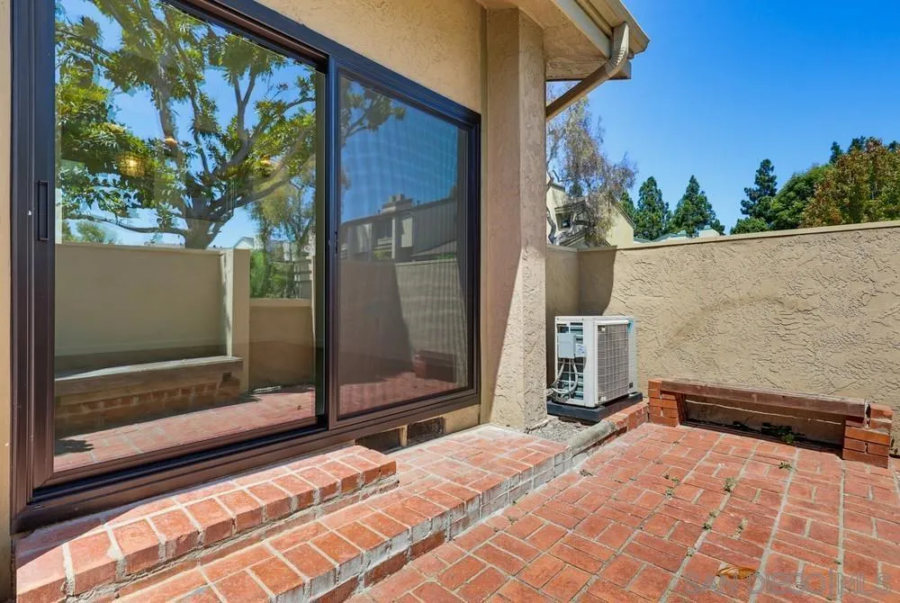 3249 Caminito Eastbluff #31 La Jolla, CA 92037